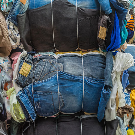 https://aimpex-intl.de/wp-content/uploads/2021/03/Usedclothes.jpg